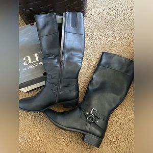 ANA Torrance boots NIB